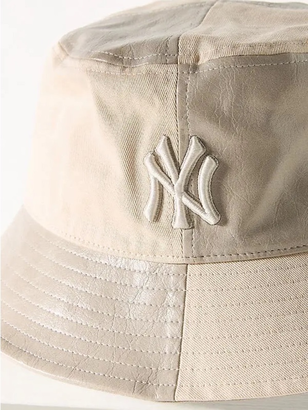 New York Yankees Canvas & Leather Bucket Hat